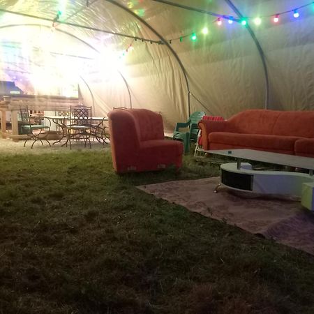 Bivouac Hotel Le Fay Buitenkant foto